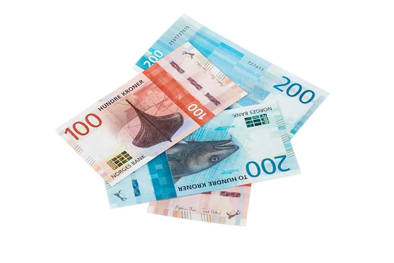 100- og 200-kronesedler